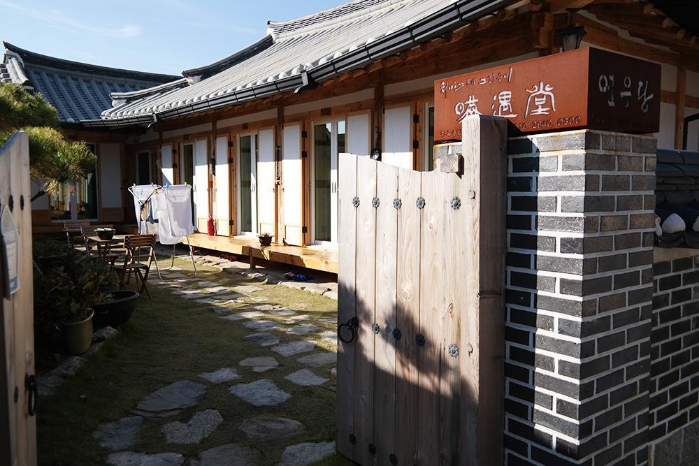 Yeonwoodang Guesthouse Csondzsu Kültér fotó
